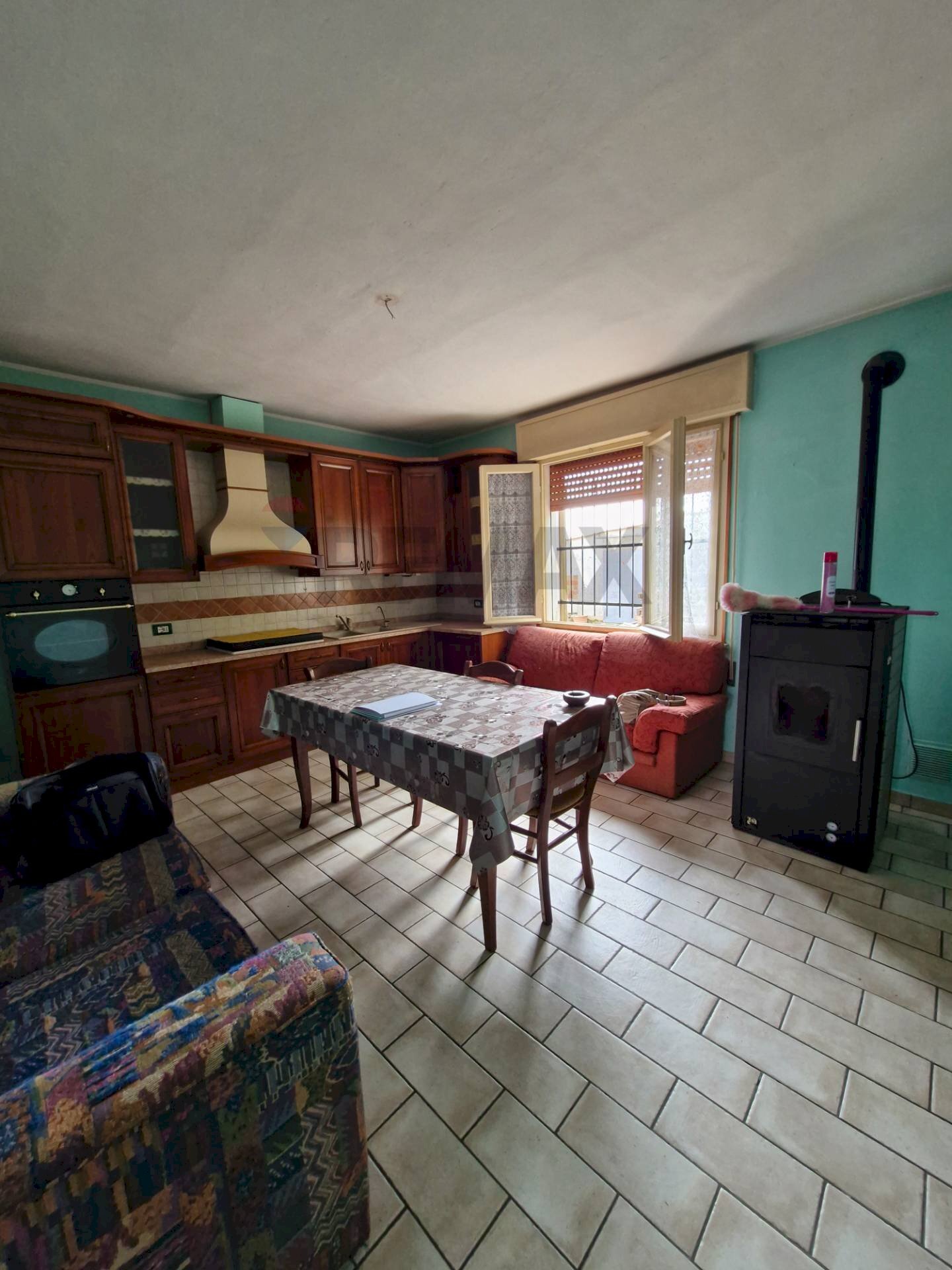 Sala da pranzo - Casa indipendente Via Cavetto di Mezzo
 
660, Castelnovo Bariano - foto 2
