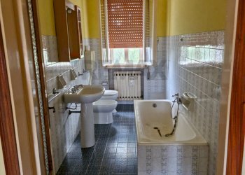 Bagno - Casa indipendente Via Cavetto di Mezzo
 
660, Castelnovo Bariano - foto 19