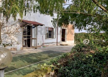 Casa all\'aperto - Casa indipendente Via Cavetto di Mezzo
 
660, Castelnovo Bariano - foto 25