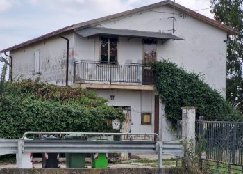 Casa all\'aperto - Casa indipendente Via Cavetto di Mezzo
 
660, Castelnovo Bariano - foto 27