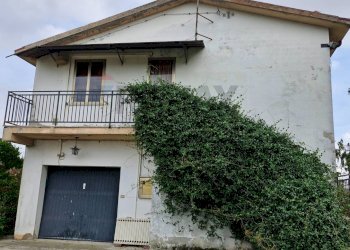 Casa all\'aperto - Casa indipendente Via Cavetto di Mezzo
 
660, Castelnovo Bariano - foto 31