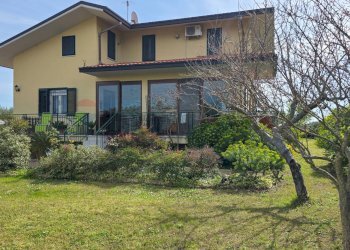 Casa all\'aperto - Casa indipendente Via Cesare Licini
 
105, Ortona - foto 1