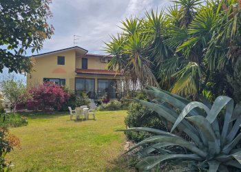 Giardino - Casa indipendente Via Cesare Licini
 
105, Ortona - foto 4