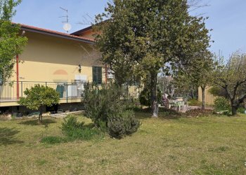 Giardino - Casa indipendente Via Cesare Licini
 
105, Ortona - foto 16