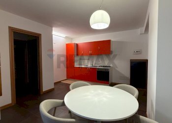 Sala da pranzo - Bilocale Via 4 Aprile 1709
 
1, Ponte nelle Alpi - foto 8