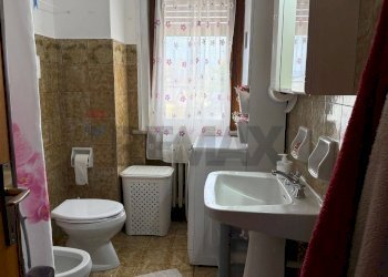 Bagno - Bilocale Via Feltre
 
105, Belluno - foto 22