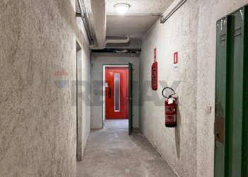 Hall / corridoio - Bilocale Via Feltre
 
105, Belluno - foto 24