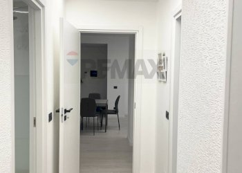 Hall / corridoio - Three-room apartment Voghera - photo 11