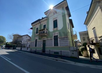 Edificio all\'aperto - Villa Pavia - photo 44