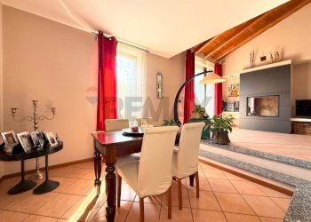 Sala da pranzo - Casa semi indipendente via Gabriele D'Annunzio
 
28, Vistarino - foto 2