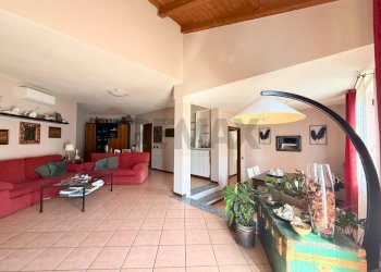 Soggiorno - Casa semi indipendente via Gabriele D'Annunzio
 
28, Vistarino - foto 8