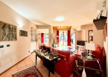 Soggiorno - Casa semi indipendente via Gabriele D'Annunzio
 
28, Vistarino - foto 10