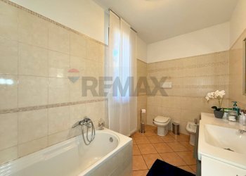 Bagno - Casa semi indipendente via Gabriele D'Annunzio
 
28, Vistarino - foto 22