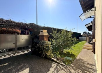 Edificio all\'aperto - Casa semi indipendente via Gabriele D'Annunzio
 
28, Vistarino - foto 39