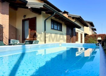 Piscina - Casa semi indipendente via Gabriele D'Annunzio
 
28, Vistarino - foto 53