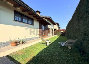 Giardino - Casa semi indipendente via Gabriele D'Annunzio
 
28, Vistarino - foto 54