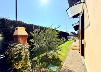 Giardino - Casa semi indipendente via Gabriele D'Annunzio
 
28, Vistarino - foto 57