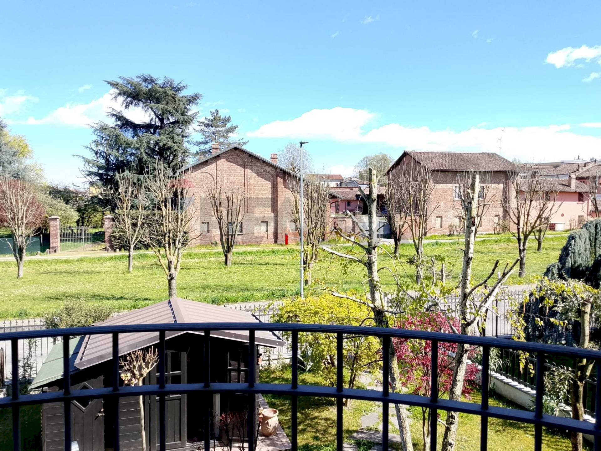 Vista delle montagne - Trilocale via valle badia
21, Stradella - foto 3