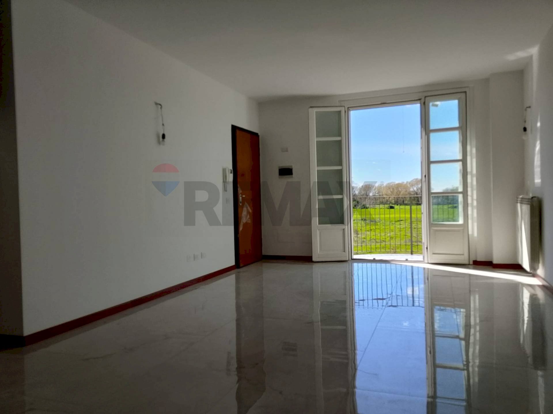 Stanza vuota - Three-room apartment via valle badia
21, Stradella - photo 2