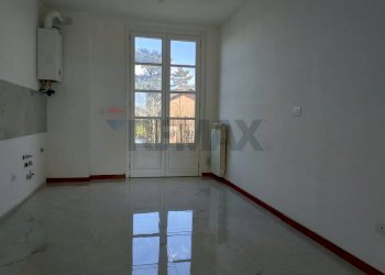 Stanza vuota - Three-room apartment via valle badia
 
21, Stradella - photo 13