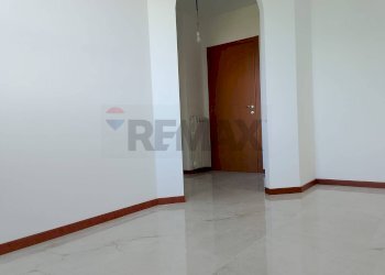 Stanza vuota - Three-room apartment via valle badia
 
21, Stradella - photo 18