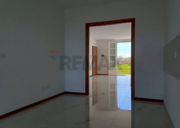 Stanza vuota - Three-room apartment via valle badia
 
21, Stradella - photo 20