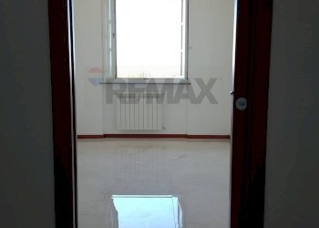 Stanza vuota - Three-room apartment via valle badia
 
21, Stradella - photo 22