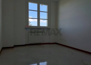 Stanza vuota - Three-room apartment via valle badia
 
21, Stradella - photo 23