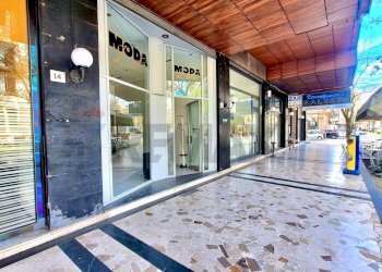 Terrazza - Negozio Viale Matteotti
14, Salsomaggiore Terme - foto 1