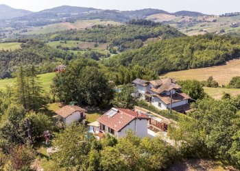 Vista delle montagne - Casa indipendente Località Sivizzano
 
124, Salsomaggiore Terme - foto 2