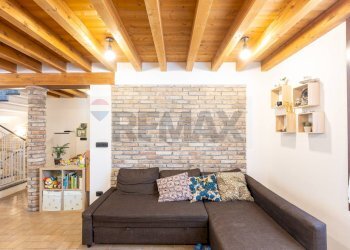 Soggiorno - Casa indipendente Località Sivizzano
 
124, Salsomaggiore Terme - foto 11