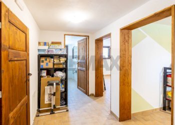 Hall / corridoio - Casa indipendente Località Sivizzano
 
124, Salsomaggiore Terme - foto 31