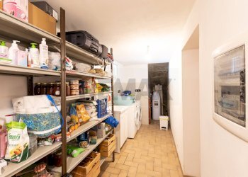 Dispensa di stoccaggio - Casa indipendente Località Sivizzano
 
124, Salsomaggiore Terme - foto 34