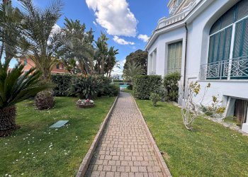 Foto 32 - Bilocale via Romana
 
56, Bordighera - foto 32