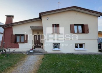 Foto 1 - Independent house Via Roncat
 
24, Gaiarine - photo 1