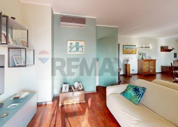 Soggiorno - Three-room apartment Via Remo La Valle
 
3, Milano - photo 9