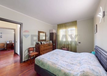 Camera / camera da letto - Three-room apartment Via Remo La Valle
 
3, Milano - photo 23