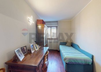 Camera / camera da letto - Three-room apartment Via Remo La Valle
 
3, Milano - photo 31