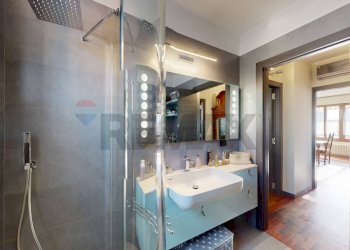 Bagno - Three-room apartment Via Remo La Valle
 
3, Milano - photo 33