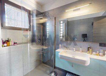 Bagno - Three-room apartment Via Remo La Valle
 
3, Milano - photo 36