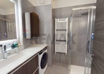Bagno - Three-room apartment Via Remo La Valle
 
3, Milano - photo 38
