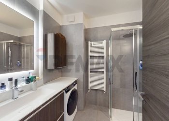 Bagno - Three-room apartment Via Remo La Valle
 
3, Milano - photo 40