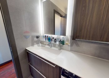 Bagno - Three-room apartment Via Remo La Valle
 
3, Milano - photo 42