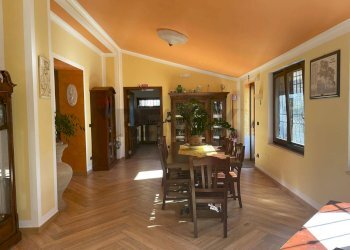 Sala da pranzo - Agriturismo Sc Pratolongo Loc. Cerchiara Grande
 
Snc, Roccamonfina - foto 22