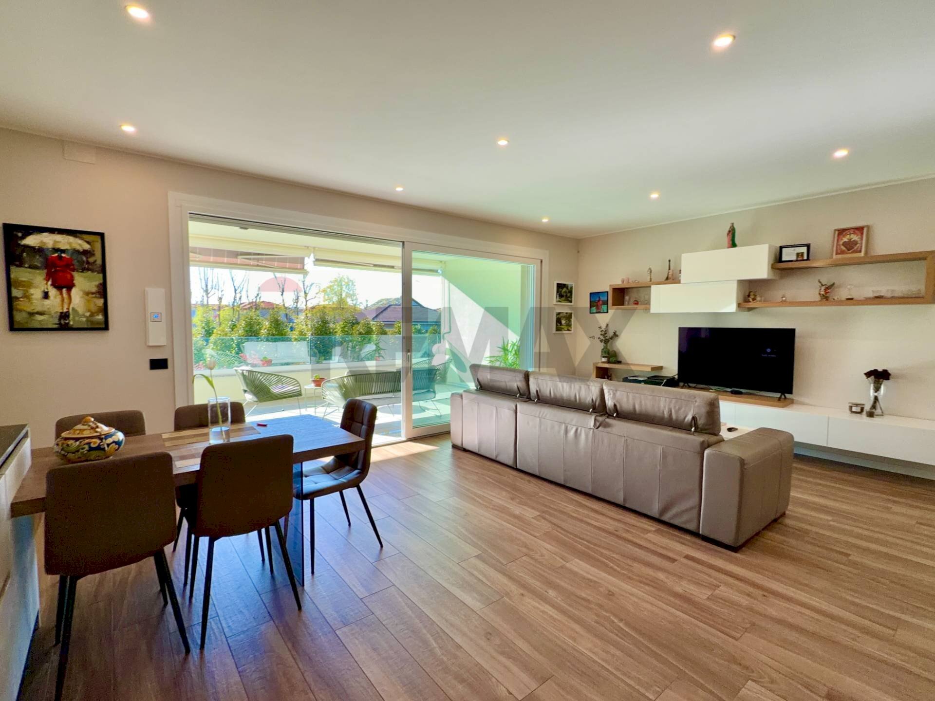 Sala da pranzo - Four-room apartment Alcide De Gasperi
 
35/A, Agrate Brianza - photo 1