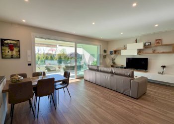 Sala da pranzo - Four-room apartment Alcide De Gasperi
 
35/A, Agrate Brianza - photo 1