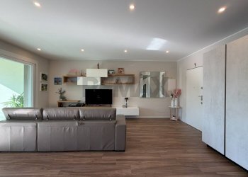 Soggiorno - Four-room apartment Alcide De Gasperi
 
35/A, Agrate Brianza - photo 4