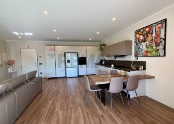 Sala da pranzo - Four-room apartment Alcide De Gasperi
 
35/A, Agrate Brianza - photo 13