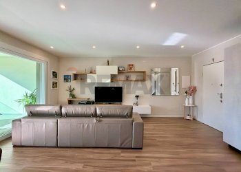 Soggiorno - Quadrilocale Alcide De Gasperi
35/A, Agrate Brianza - foto 9