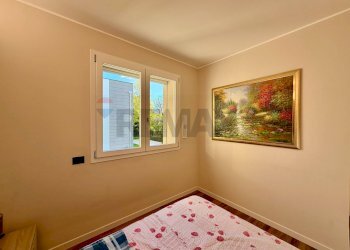 Camera / camera da letto - Quadrilocale Alcide De Gasperi
35/A, Agrate Brianza - foto 29